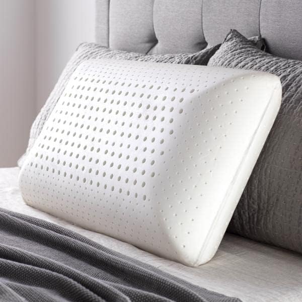 Ortopedik Boyun Yastığı – Delikli Hafızalı Sünger Ergonomik Uyku Yastığı