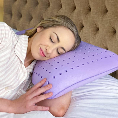 Ortopedik Boyun Yastığı – Delikli Hafızalı Sünger Ergonomik Mor Uyku Yastığı